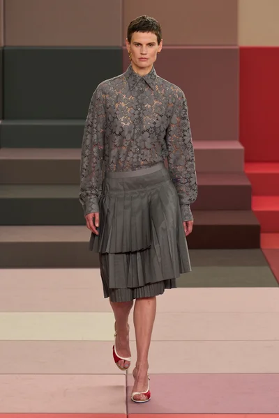 Look 14